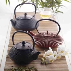 Black Cast Iron Teapot 900ml -Kitchen Serie Store KI0086 BlackCastIronTeapot900ml lifestyle