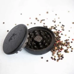 Skeppshult "SPICE" Cast Iron Grinder -Kitchen Serie Store lifestyle 0009 SkeppshultSpiceGrinder 2