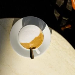 Sant'Eustachio Coffee Beans 1kg -Kitchen Serie Store lifestyle 0049 RyanNeveencappuccino 2284182d 00f8 497d 8da5 b8b8195a9592